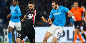 Frosinone đấu với Monza